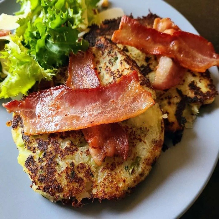 Egg, Bacon and Hash Breakfast Skillet